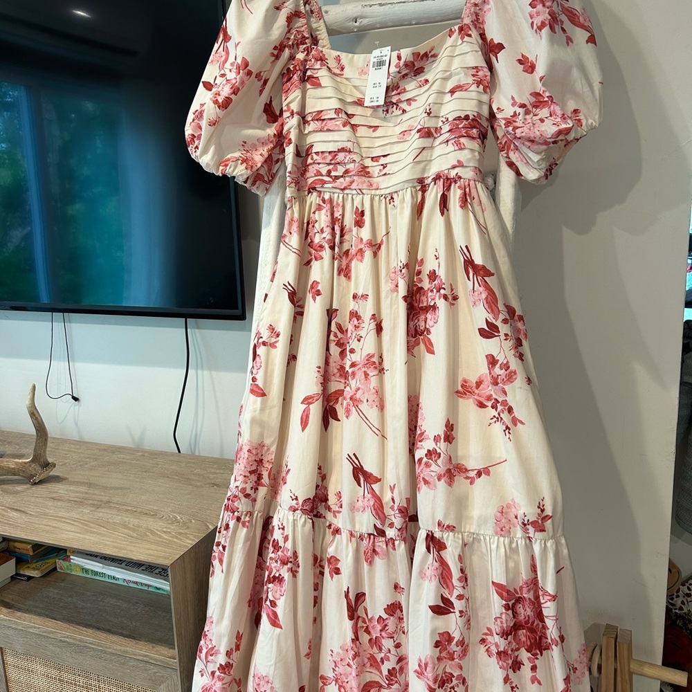 NWT Abercrombie Floral Puff Sleeve Dress